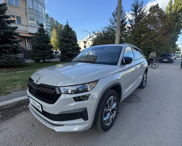 Серый Шкода Kodiaq, объемом двигателя 1.97 л и пробегом 72 тыс. км за 42500 $, фото 4 на Automoto.ua