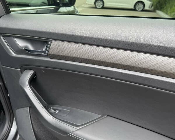 Серый Шкода Kodiaq, объемом двигателя 1.98 л и пробегом 57 тыс. км за 42000 $, фото 9 на Automoto.ua