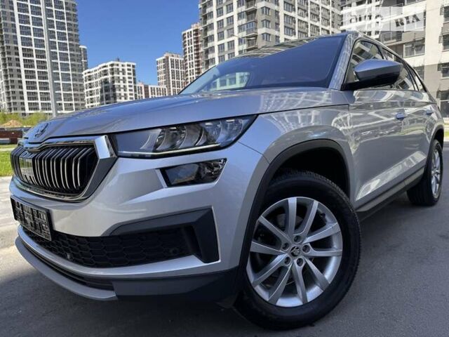 Сірий Шкода Kodiaq, об'ємом двигуна 2 л та пробігом 55 тис. км за 39933 $, фото 118 на Automoto.ua