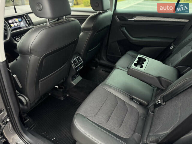 Серый Шкода Kodiaq, объемом двигателя 1.97 л и пробегом 184 тыс. км за 34999 $, фото 18 на Automoto.ua