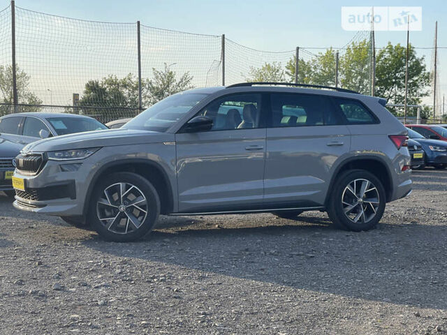 Серый Шкода Kodiaq, объемом двигателя 2 л и пробегом 21 тыс. км за 46990 $, фото 4 на Automoto.ua