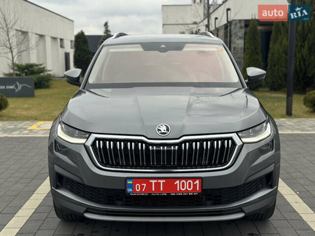 Серый Шкода Kodiaq, объемом двигателя 1.97 л и пробегом 184 тыс. км за 34999 $, фото 2 на Automoto.ua