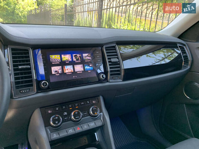 Сірий Шкода Kodiaq, об'ємом двигуна 2 л та пробігом 19 тис. км за 46500 $, фото 28 на Automoto.ua