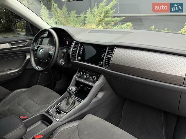 Серый Шкода Kodiaq, объемом двигателя 1.97 л и пробегом 43 тыс. км за 41500 $, фото 59 на Automoto.ua