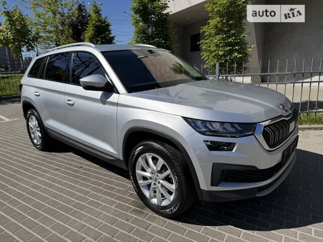 Сірий Шкода Kodiaq, об'ємом двигуна 1.97 л та пробігом 56 тис. км за 39933 $, фото 41 на Automoto.ua