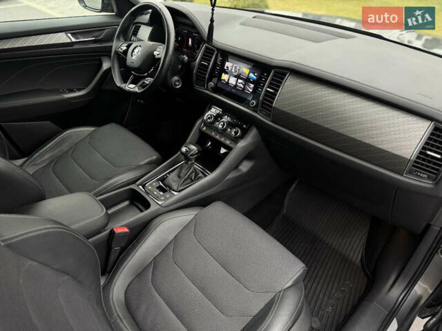 Серый Шкода Kodiaq, объемом двигателя 1.97 л и пробегом 184 тыс. км за 34999 $, фото 30 на Automoto.ua