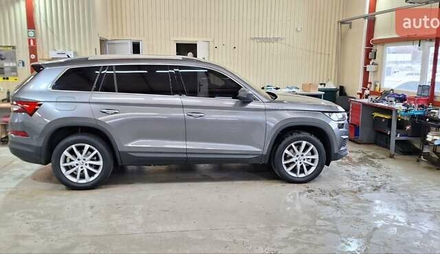 Сірий Шкода Kodiaq, об'ємом двигуна 1.97 л та пробігом 33 тис. км за 42500 $, фото 1 на Automoto.ua
