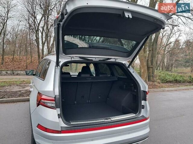 Серый Шкода Kodiaq, объемом двигателя 1.97 л и пробегом 21 тыс. км за 45400 $, фото 16 на Automoto.ua