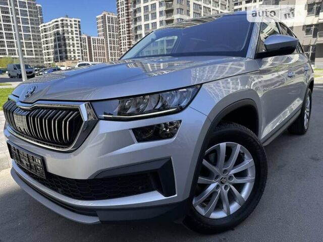 Сірий Шкода Kodiaq, об'ємом двигуна 1.97 л та пробігом 56 тис. км за 39933 $, фото 123 на Automoto.ua