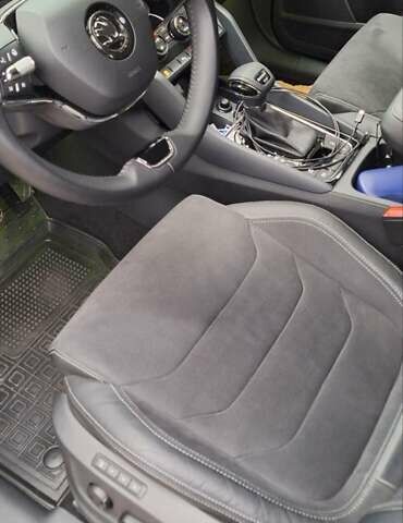 Сірий Шкода Kodiaq, об'ємом двигуна 1.97 л та пробігом 33 тис. км за 42500 $, фото 5 на Automoto.ua