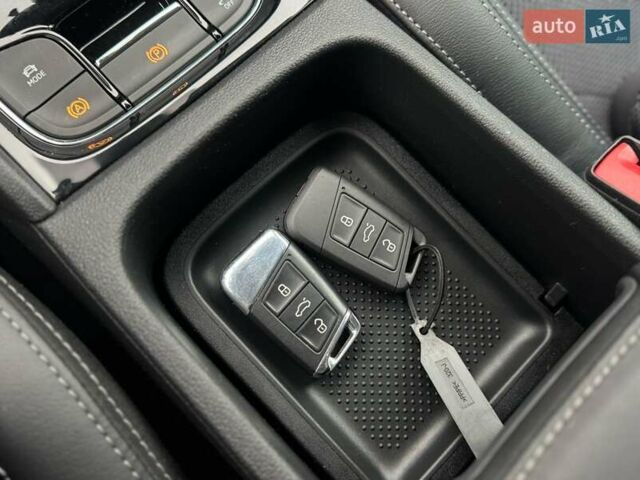 Серый Шкода Kodiaq, объемом двигателя 1.97 л и пробегом 184 тыс. км за 34999 $, фото 51 на Automoto.ua