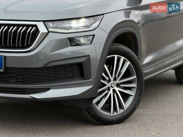Сірий Шкода Kodiaq, об'ємом двигуна 1.98 л та пробігом 87 тис. км за 42000 $, фото 4 на Automoto.ua