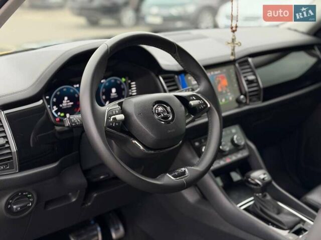 Сірий Шкода Kodiaq, об'ємом двигуна 1.98 л та пробігом 87 тис. км за 42000 $, фото 50 на Automoto.ua