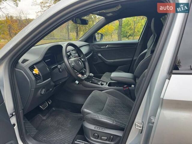 Шкода Kodiaq 2023 в Кропивницком (Кировограде) на Automoto.ua Серый Шкода Kodiaq, объемом двигателя 1.97 л и пробегом 68 тыс. км за 45500 $, фото 3 на Automoto.ua