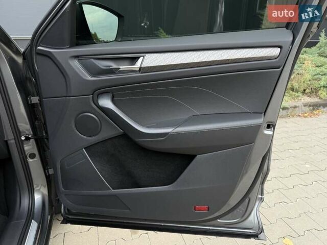 Серый Шкода Kodiaq, объемом двигателя 1.97 л и пробегом 43 тыс. км за 41500 $, фото 61 на Automoto.ua