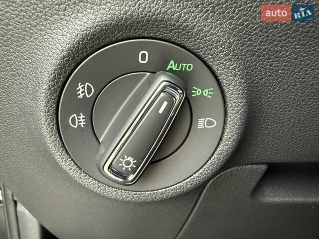 Серый Шкода Kodiaq, объемом двигателя 1.97 л и пробегом 43 тыс. км за 41500 $, фото 98 на Automoto.ua