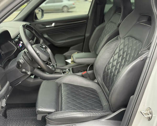 Серый Шкода Kodiaq, объемом двигателя 1.97 л и пробегом 46 тыс. км за 45000 $, фото 14 на Automoto.ua
