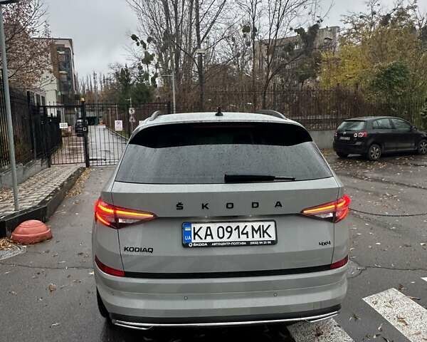 Серый Шкода Kodiaq, объемом двигателя 1.98 л и пробегом 159 тыс. км за 34300 $, фото 4 на Automoto.ua