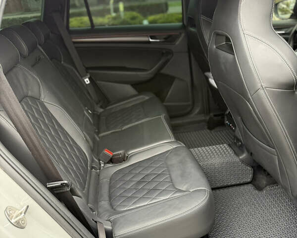 Серый Шкода Kodiaq, объемом двигателя 1.97 л и пробегом 46 тыс. км за 45000 $, фото 20 на Automoto.ua