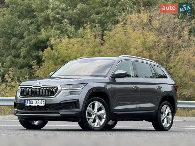 Серый Шкода Kodiaq, объемом двигателя 1.97 л и пробегом 169 тыс. км за 36499 $, фото 2 на Automoto.ua