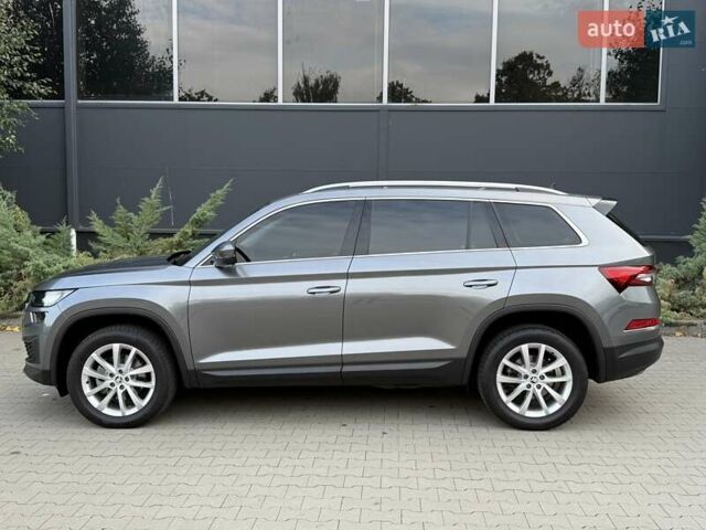Серый Шкода Kodiaq, объемом двигателя 1.97 л и пробегом 43 тыс. км за 41500 $, фото 4 на Automoto.ua