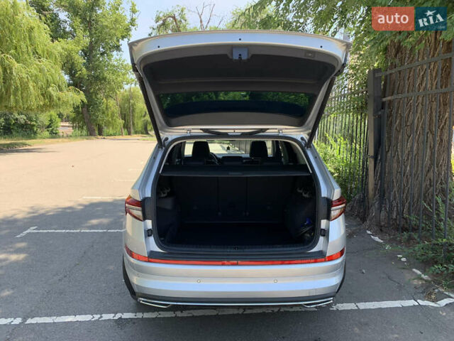 Сірий Шкода Kodiaq, об'ємом двигуна 2 л та пробігом 19 тис. км за 46500 $, фото 48 на Automoto.ua