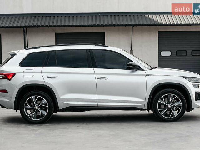 Сірий Шкода Kodiaq, об'ємом двигуна 1.98 л та пробігом 46 тис. км за 40500 $, фото 4 на Automoto.ua