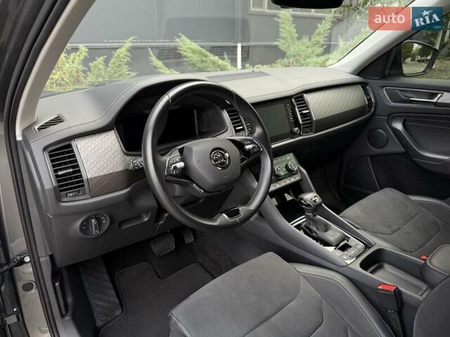 Серый Шкода Kodiaq, объемом двигателя 1.97 л и пробегом 43 тыс. км за 41500 $, фото 49 на Automoto.ua