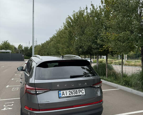 Серый Шкода Kodiaq, объемом двигателя 1.98 л и пробегом 57 тыс. км за 42000 $, фото 4 на Automoto.ua