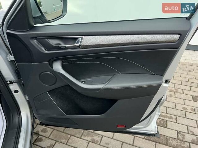 Серый Шкода Kodiaq, объемом двигателя 1.97 л и пробегом 49 тыс. км за 37800 $, фото 61 на Automoto.ua