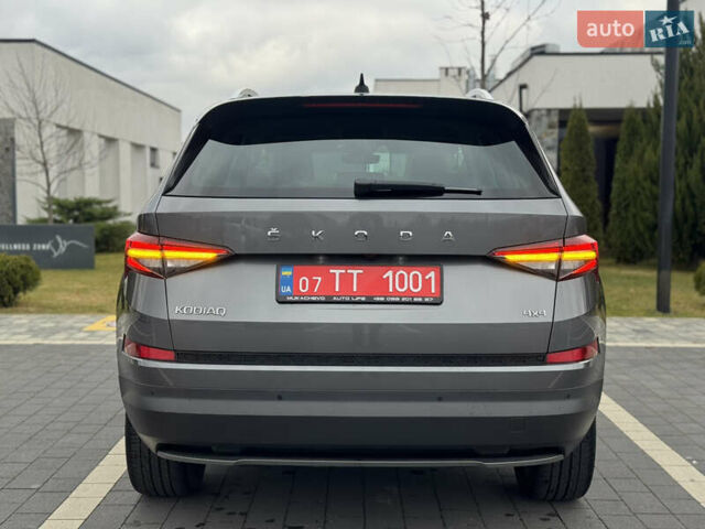 Серый Шкода Kodiaq, объемом двигателя 1.97 л и пробегом 184 тыс. км за 34999 $, фото 6 на Automoto.ua