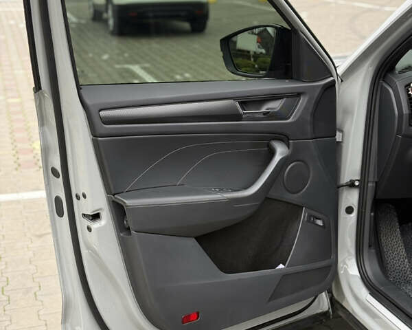 Серый Шкода Kodiaq, объемом двигателя 1.97 л и пробегом 46 тыс. км за 45000 $, фото 13 на Automoto.ua