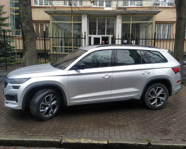 Серый Шкода Kodiaq, объемом двигателя 1.97 л и пробегом 10 тыс. км за 45500 $, фото 9 на Automoto.ua