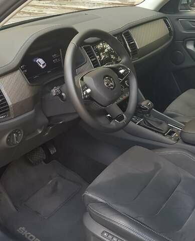 Серый Шкода Kodiaq, объемом двигателя 1.97 л и пробегом 14 тыс. км за 46200 $, фото 2 на Automoto.ua