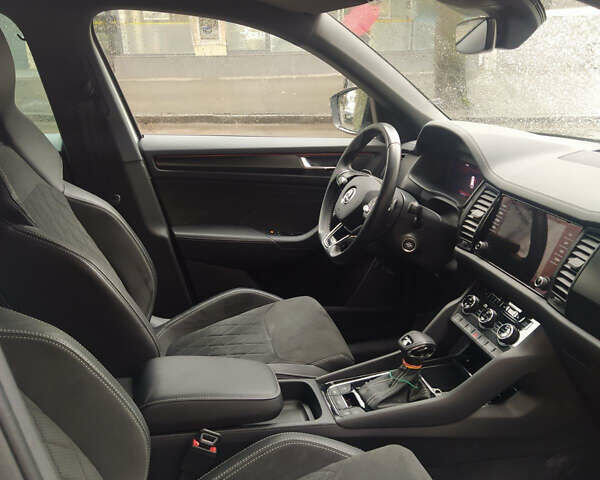 Серый Шкода Kodiaq, объемом двигателя 1.97 л и пробегом 10 тыс. км за 45500 $, фото 16 на Automoto.ua