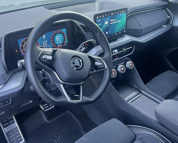 Шкода Kodiaq 2024 в Хмельницком на Automoto.ua Серый Шкода Kodiaq, объемом двигателя 1.98 л и пробегом 18 тыс. км за 46400 $, фото 6 на Automoto.ua