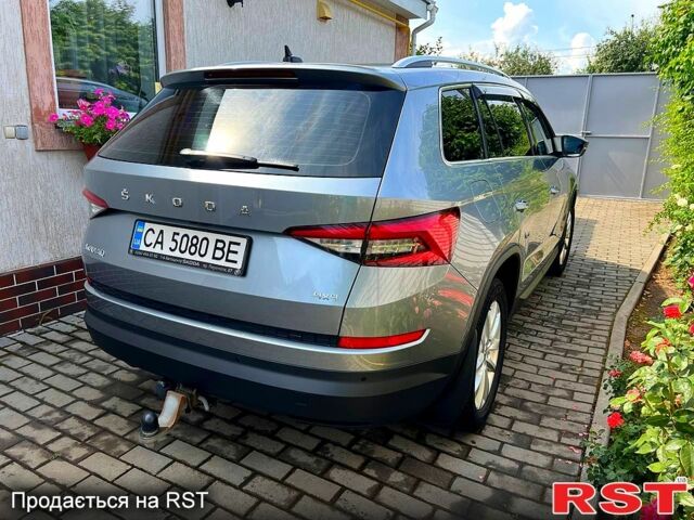 Шкода Kodiaq 2024 в Ивано-Франковске на Automoto.ua Серый Шкода Kodiaq, объемом двигателя 2 л и пробегом 102 тыс. км за 35000 $, фото 1 на Automoto.ua