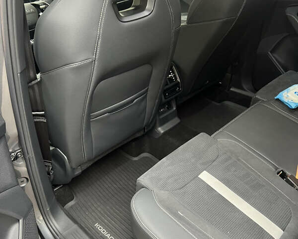 Сірий Шкода Kodiaq, об'ємом двигуна 1.98 л та пробігом 13 тис. км за 47500 $, фото 6 на Automoto.ua