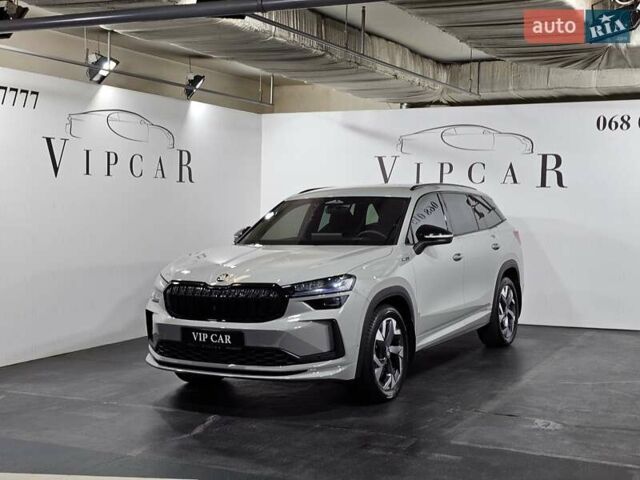 Шкода Kodiaq 2025 в Киеве на Automoto.ua Серый Шкода Kodiaq, объемом двигателя 2 л и пробегом 7 тыс. км за 51500 $, фото 2 на Automoto.ua