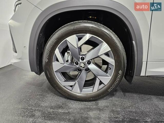 Шкода Kodiaq 2025 в Киеве на Automoto.ua Серый Шкода Kodiaq, объемом двигателя 2 л и пробегом 7 тыс. км за 51500 $, фото 53 на Automoto.ua