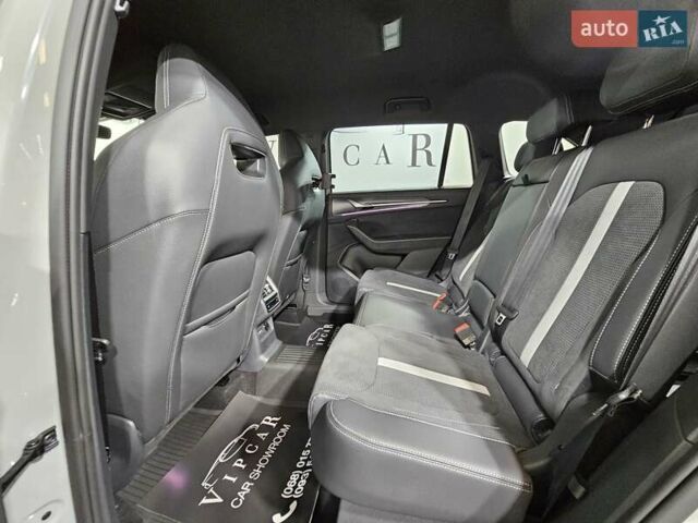 Шкода Kodiaq 2025 в Киеве на Automoto.ua Серый Шкода Kodiaq, объемом двигателя 2 л и пробегом 7 тыс. км за 51500 $, фото 13 на Automoto.ua