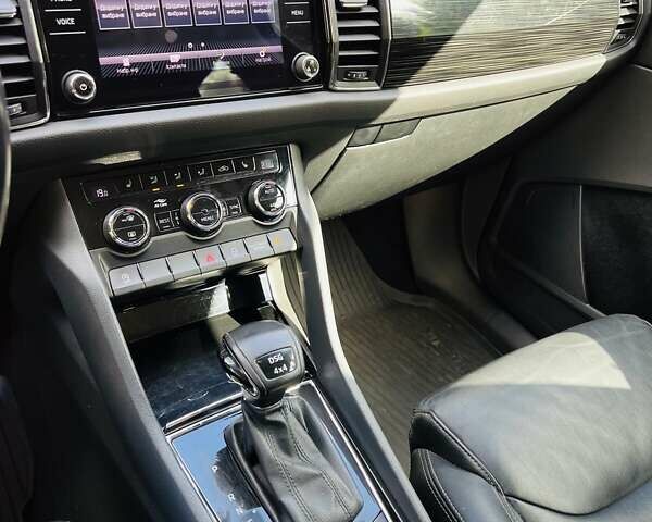 Синий Шкода Kodiaq, объемом двигателя 1.98 л и пробегом 130 тыс. км за 25000 $, фото 2 на Automoto.ua