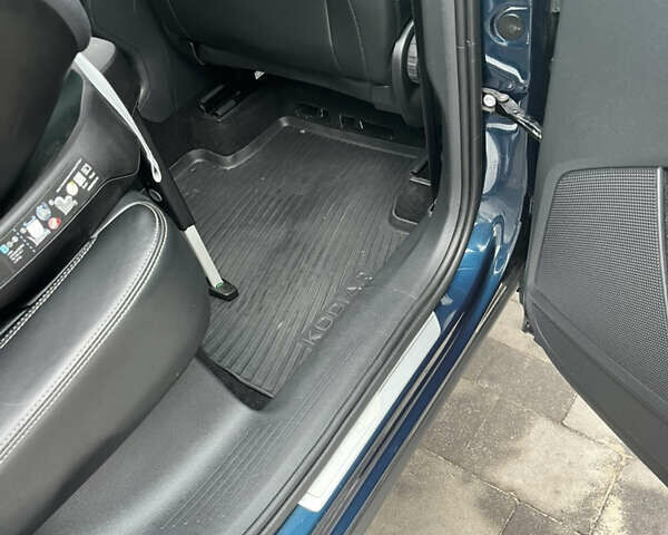 Синий Шкода Kodiaq, объемом двигателя 1.97 л и пробегом 149 тыс. км за 30900 $, фото 32 на Automoto.ua