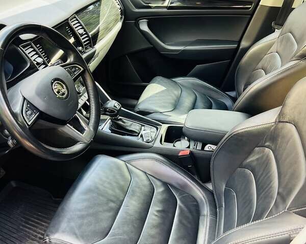 Синий Шкода Kodiaq, объемом двигателя 1.98 л и пробегом 130 тыс. км за 25000 $, фото 14 на Automoto.ua