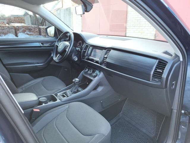 Синий Шкода Kodiaq, объемом двигателя 2 л и пробегом 120 тыс. км за 27000 $, фото 5 на Automoto.ua