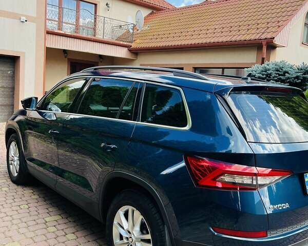 Синий Шкода Kodiaq, объемом двигателя 1.98 л и пробегом 130 тыс. км за 25000 $, фото 4 на Automoto.ua
