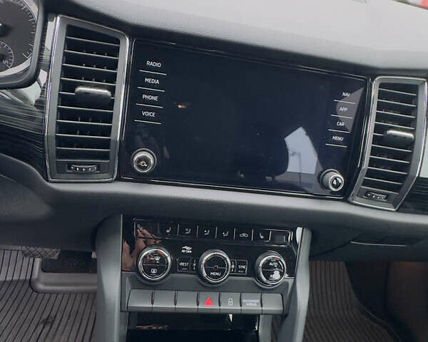 Синий Шкода Kodiaq, объемом двигателя 1.98 л и пробегом 32 тыс. км за 28800 $, фото 20 на Automoto.ua