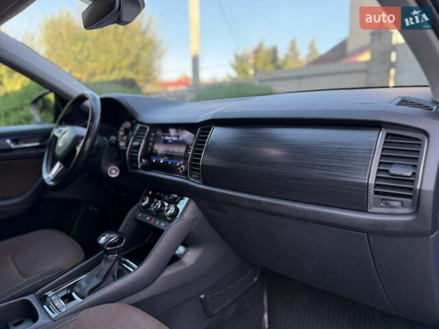 Синий Шкода Kodiaq, объемом двигателя 1.97 л и пробегом 236 тыс. км за 23950 $, фото 48 на Automoto.ua