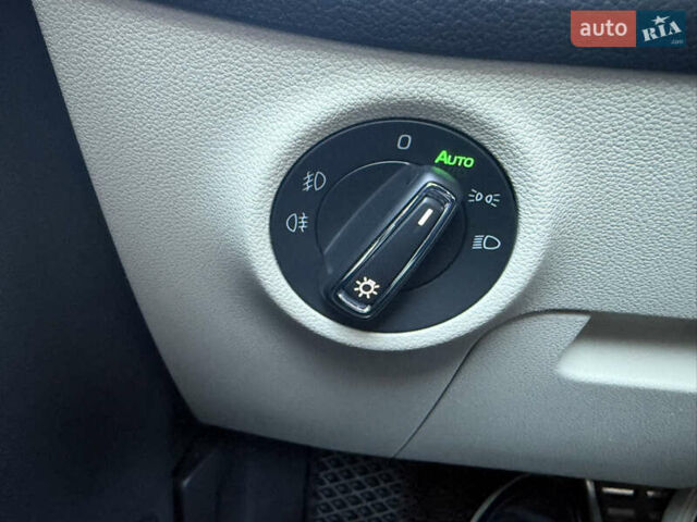 Синій Шкода Kodiaq, об'ємом двигуна 2 л та пробігом 49 тис. км за 33490 $, фото 43 на Automoto.ua