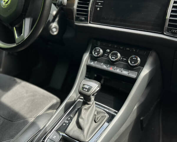 Шкода Kodiaq 2019 в Киеве на Automoto.ua Синий Шкода Kodiaq, объемом двигателя 1.97 л и пробегом 240 тыс. км за 28000 $, фото 17 на Automoto.ua